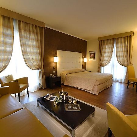 Hotel Rioverde Pralormo Kültér fotó