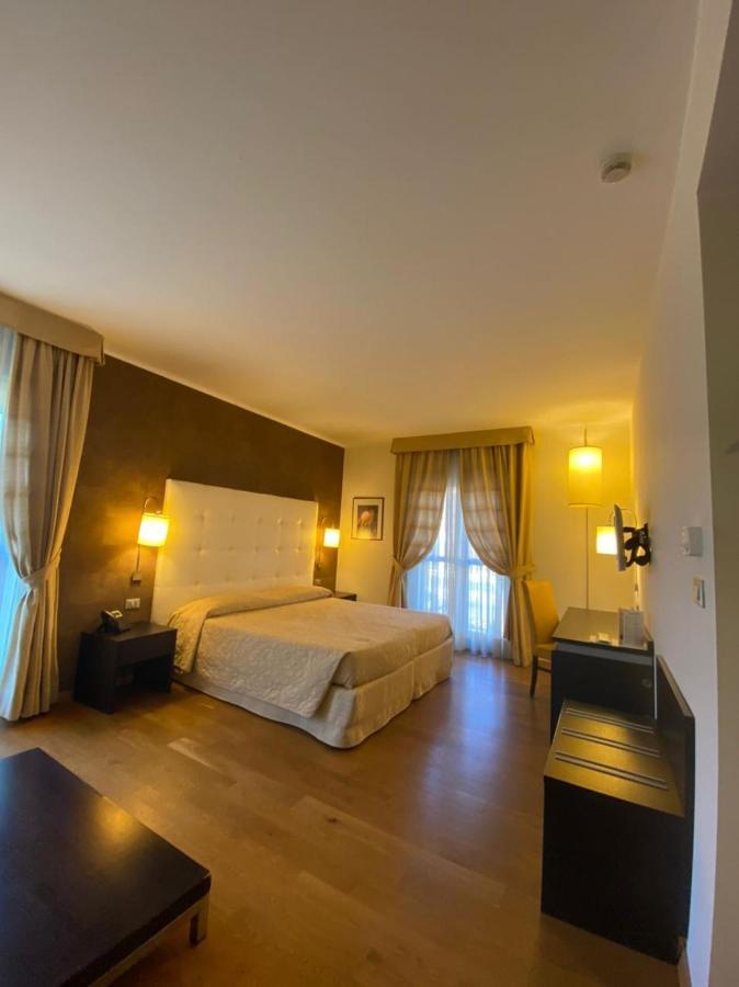 Hotel Rioverde Pralormo Kültér fotó