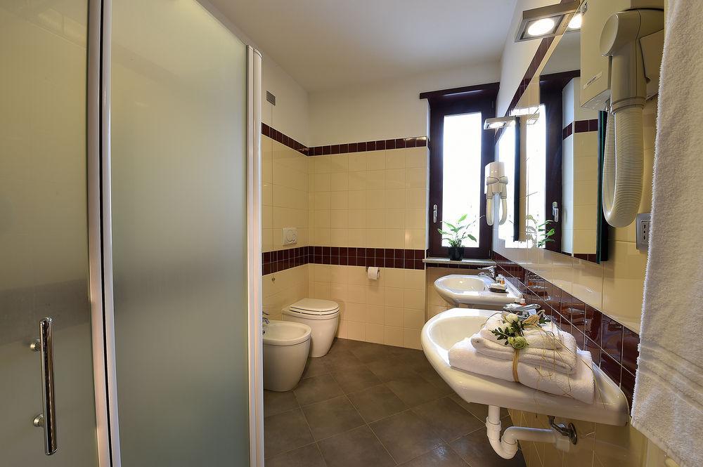 Hotel Rioverde Pralormo Kültér fotó